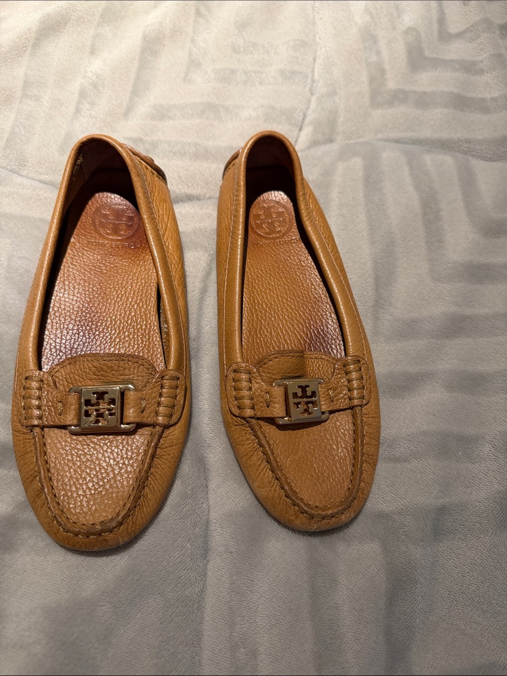 Tory Burch Cognac Pebbled Leather Logo Loafers camel shoes